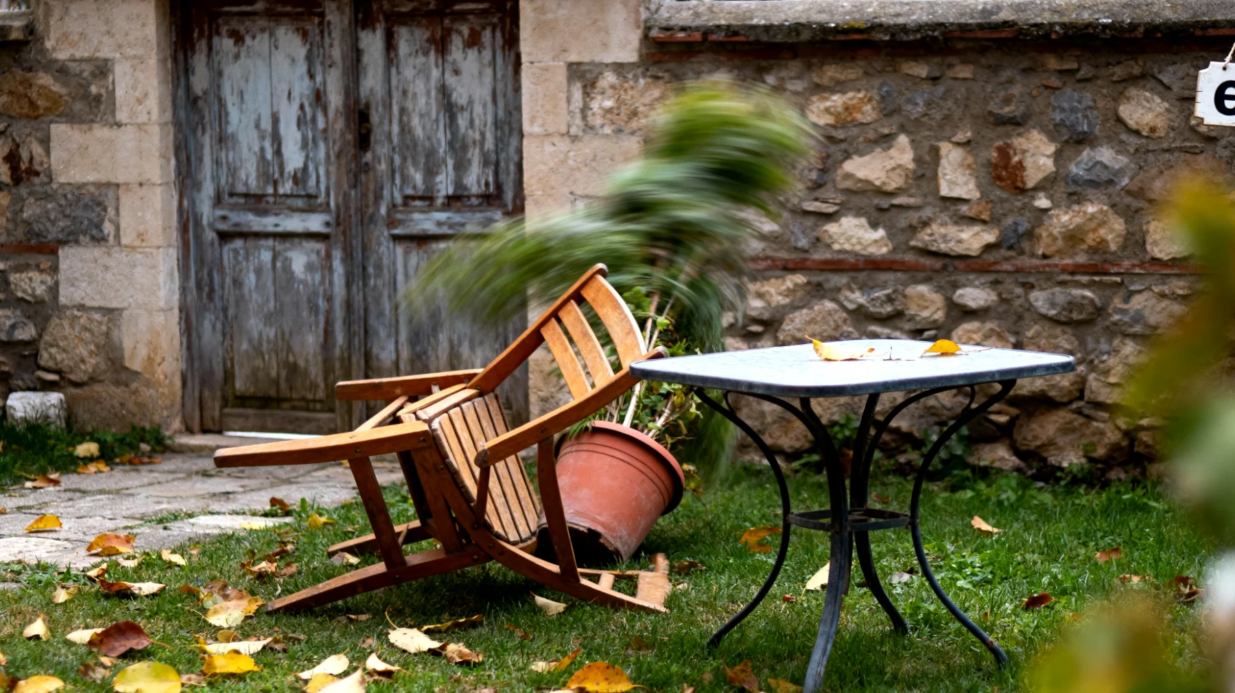 Bahçe sandalyeleri"